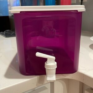 COPY - NWT Tupperware Stackable Drink Dispenser